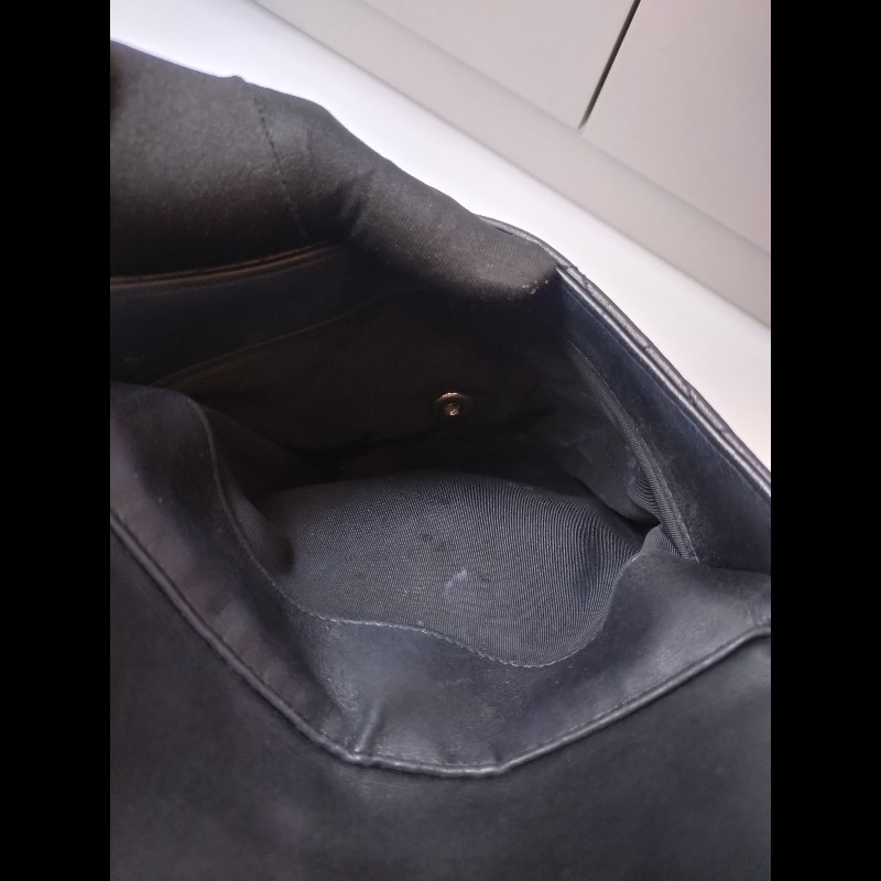 Chanel金鍊雙帶直式黑皮革後背包-19