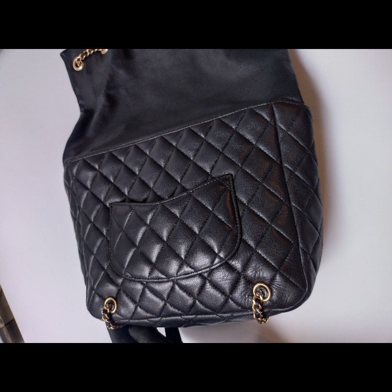 Chanel金鍊雙帶直式黑皮革後背包-25
