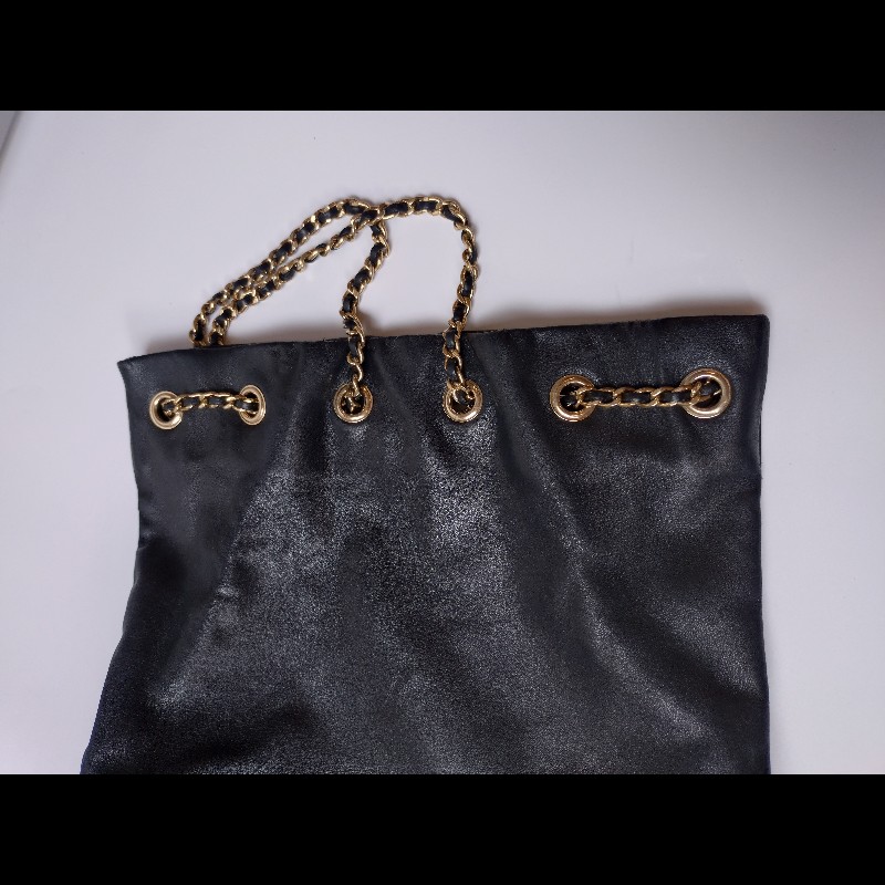 Chanel金鍊雙帶直式黑皮革後背包-29