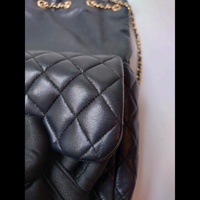 Chanel金鍊雙帶直式黑皮革後背包-34