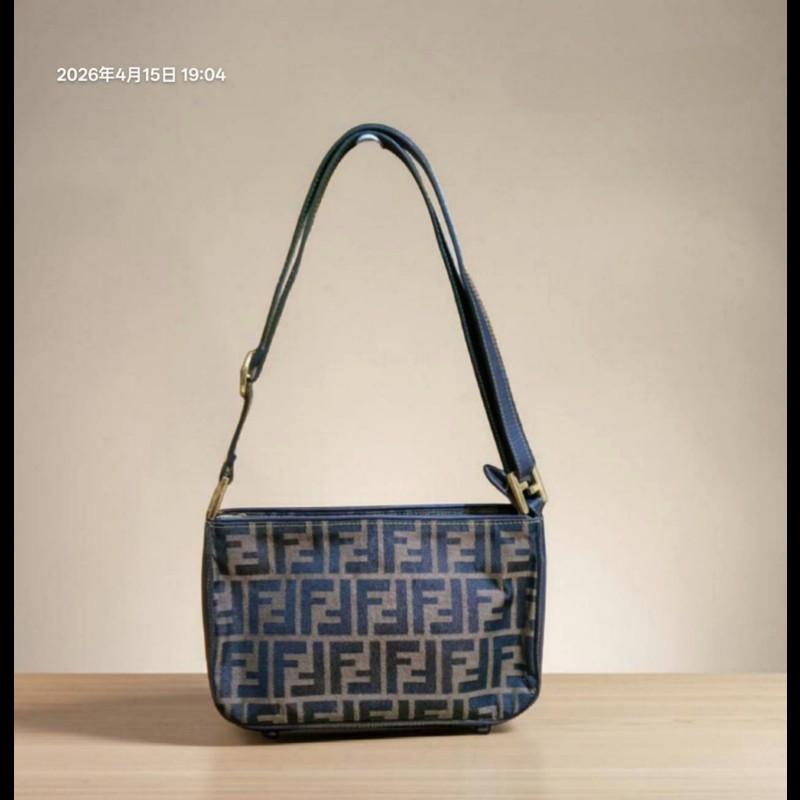 FENDI 經典優雅肩背包 手提包 有附長背帶 零錢包-2