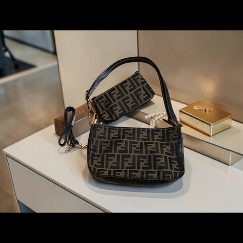 FENDI 經典優雅肩背包 手提包 有附長背帶 零錢包