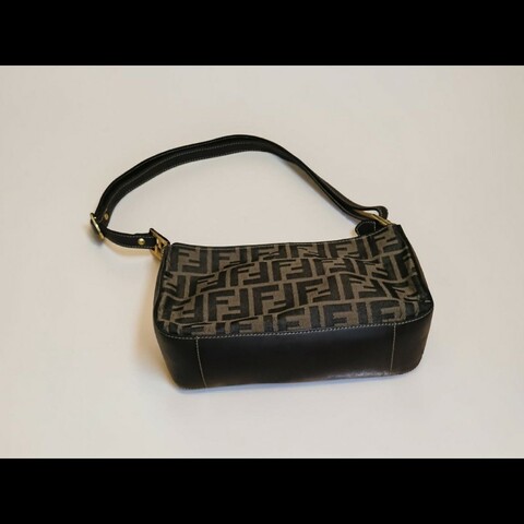 FENDI 經典優雅肩背包 手提包 有附長背帶 零錢包