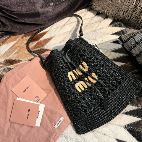 MIUMIU 拉菲草編織米字母LOGO小提包 黑