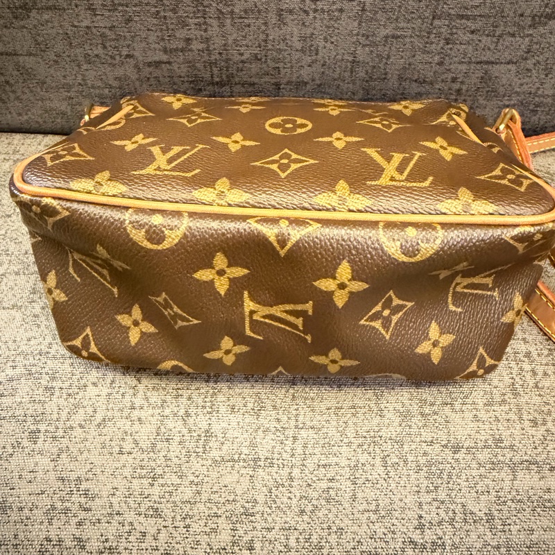 LV 豆腐包 M51165-5