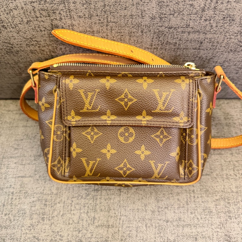 LV 豆腐包 M51165-6