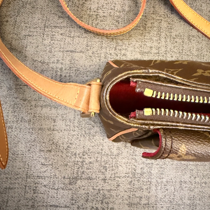 LV 豆腐包 M51165-15