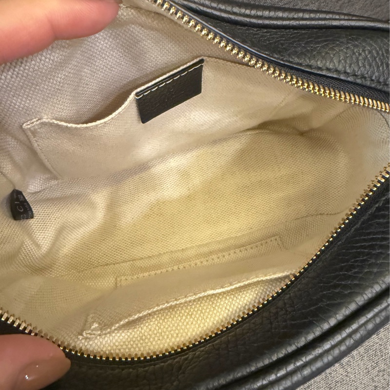 Gucci 黑色相機包 308364-9