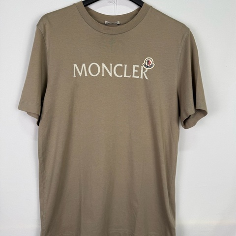 莉亞精品♡ Moncler 貼標短袖卡其m 二手