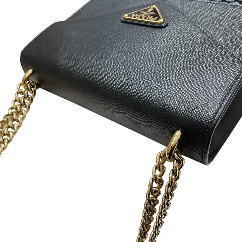 PRADA 普拉達 信封包 SAFFIANO 皮革 黑色 金釦-10