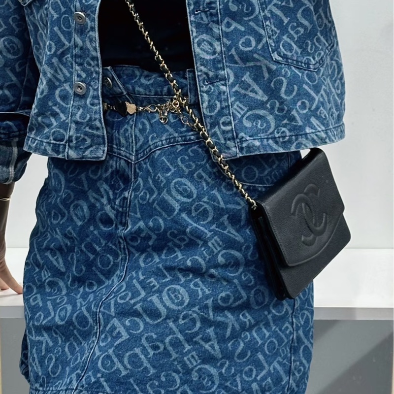 Chanel Woc 黑金荔枝 鏈包-29