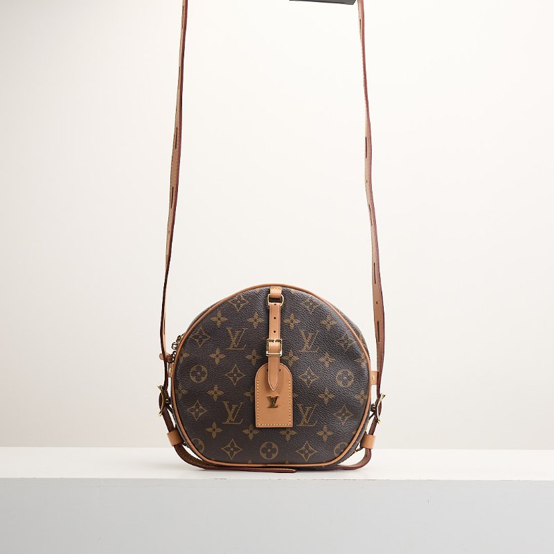 二手Lv 大號軟圓餅包/老花-0