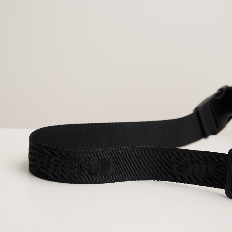 二手Lv discovery PM 腰包/黑壓紋 晶片款-9