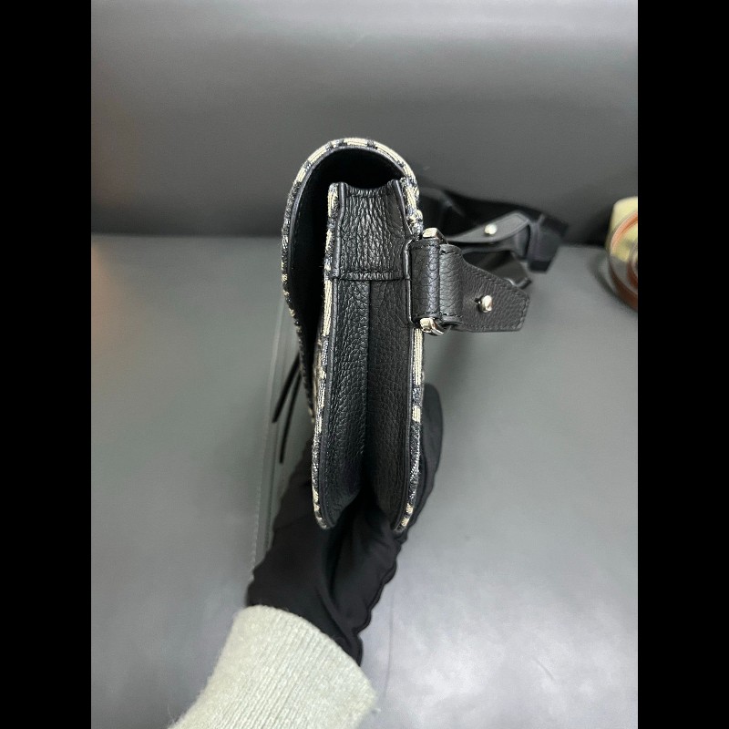 Dior crossbody bag
老花馬鞍斜挎包 胸包-3