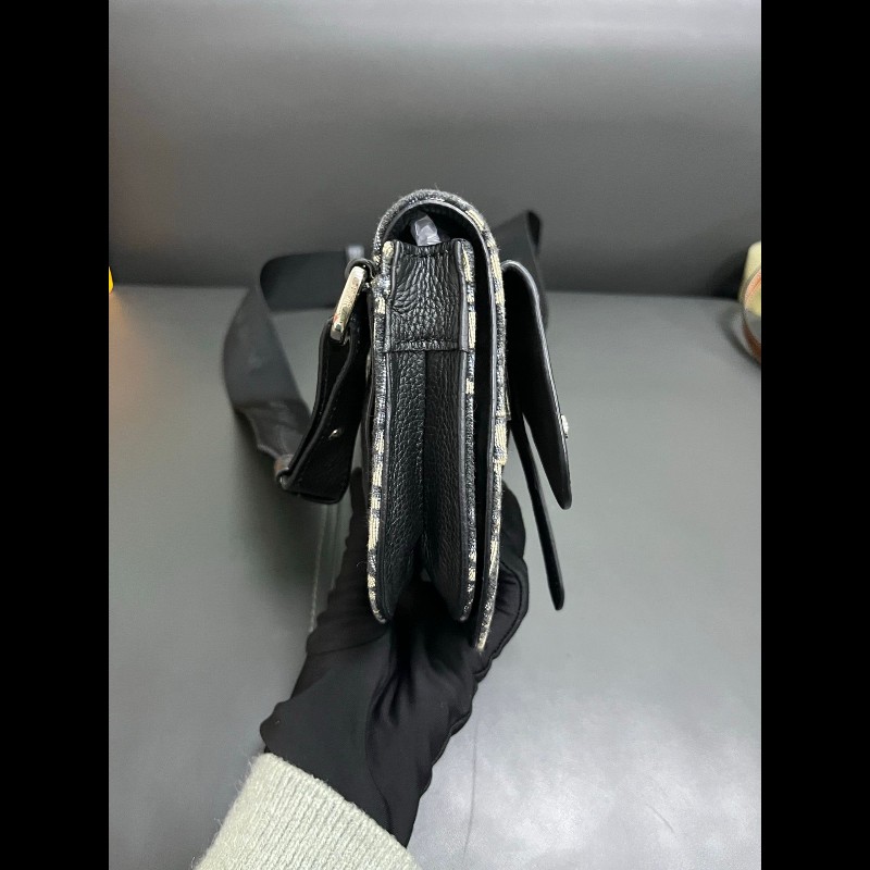 Dior crossbody bag
老花馬鞍斜挎包 胸包-4