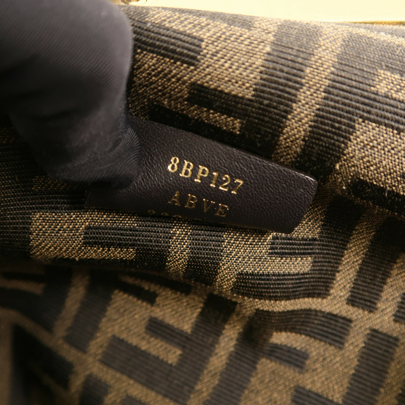 FENDI 牛皮皮革First Medium肩背袋-6