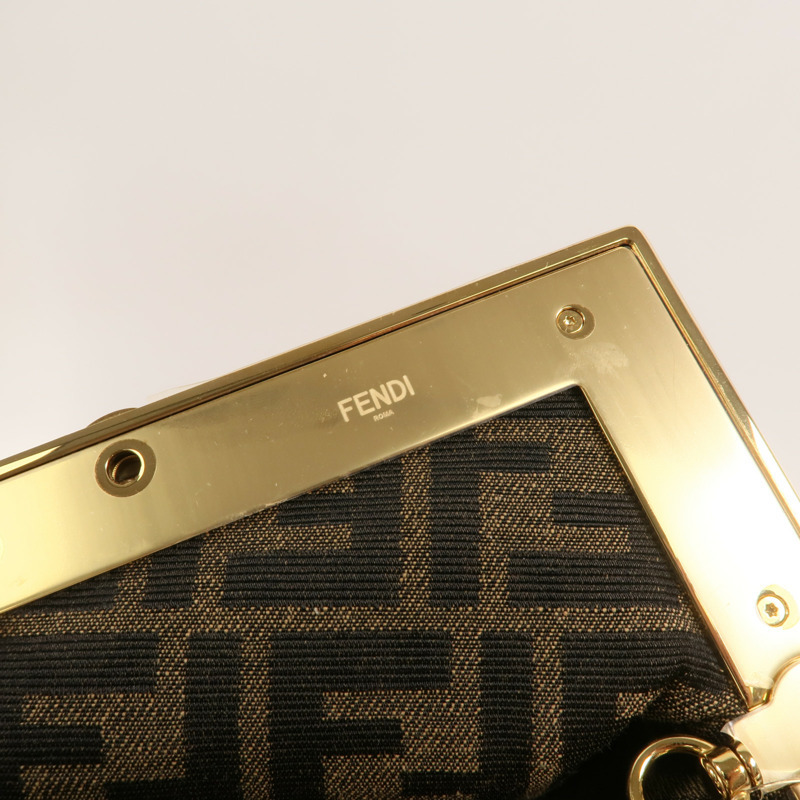 FENDI 牛皮皮革First Medium肩背袋-9