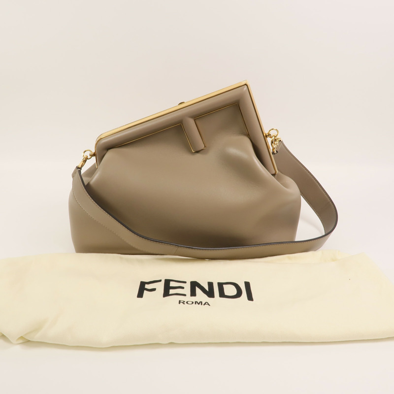 FENDI 牛皮皮革First Medium肩背袋-10