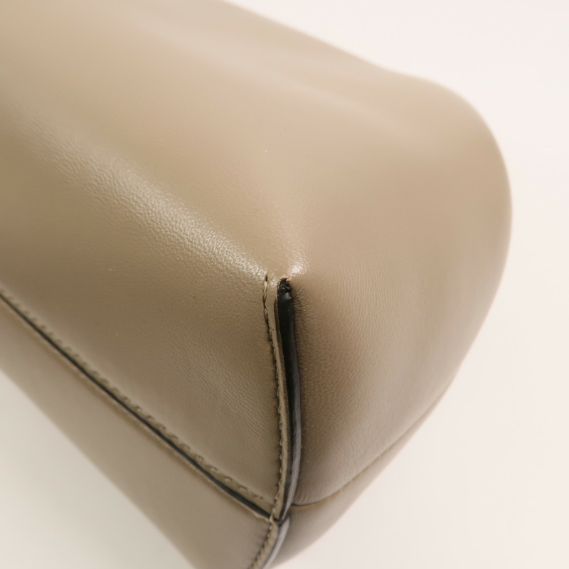 FENDI 牛皮皮革First Medium肩背袋-14