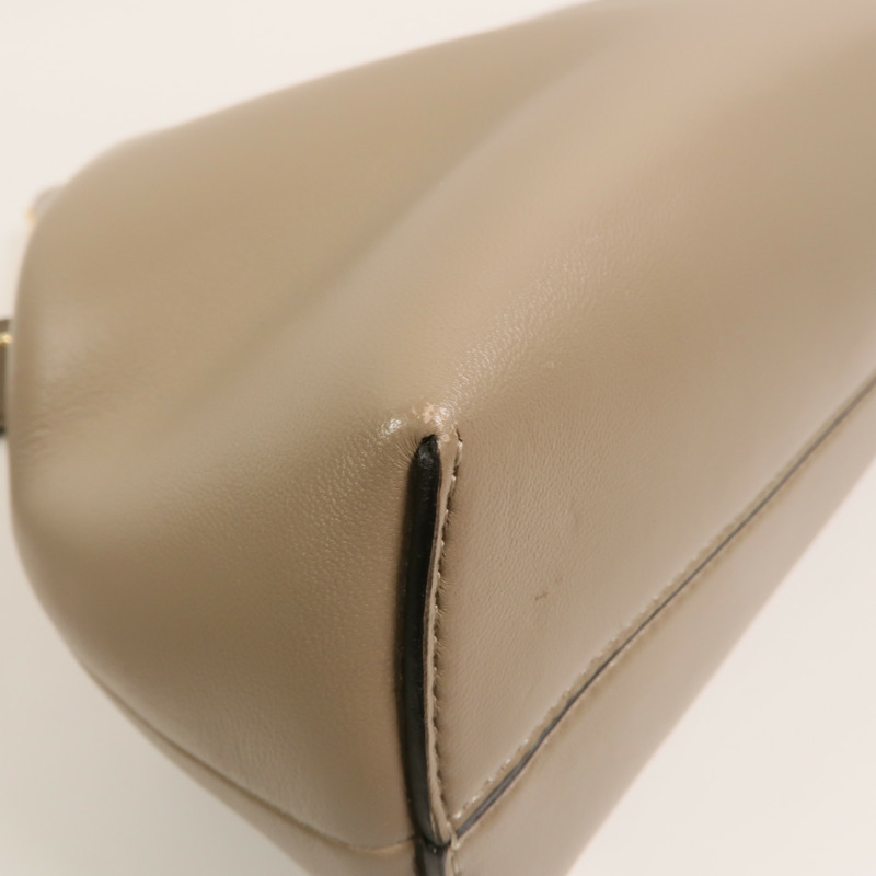 FENDI 牛皮皮革First Medium肩背袋-15