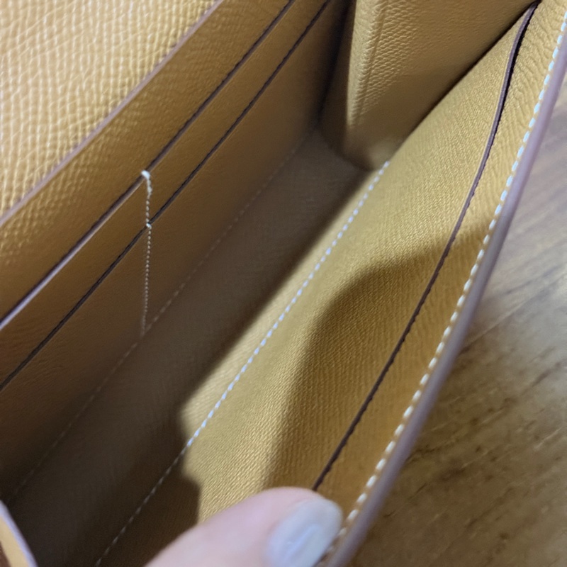未使用99新✨好用有高質感的HERMES 愛馬仕最美金棕色 斜背包 woc 最耐用的Epsom牛皮 Clic 16 顯年輕銀扣-21