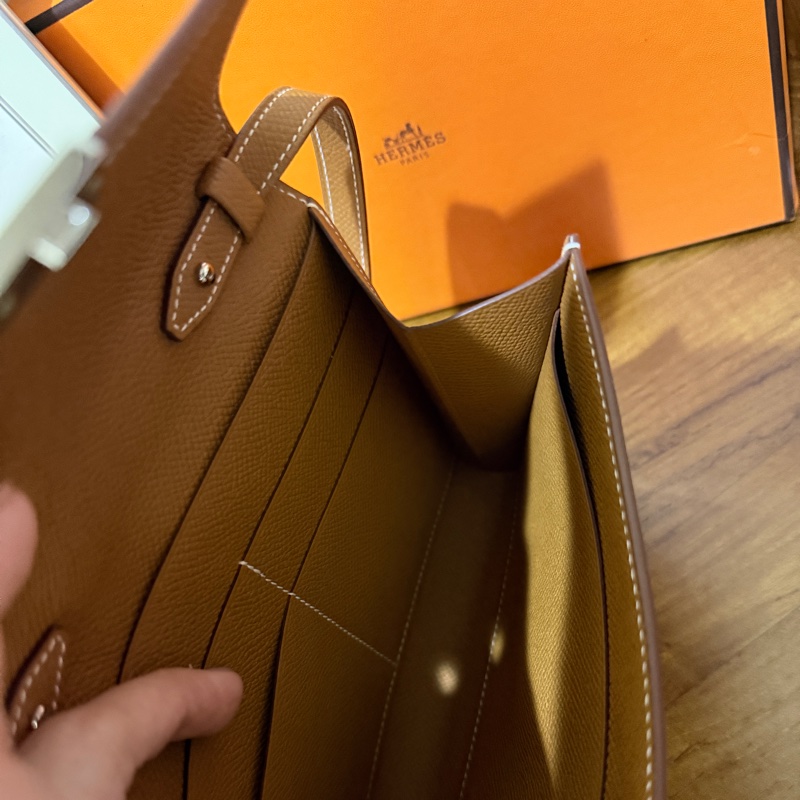 未使用99新✨好用有高質感的HERMES 愛馬仕最美金棕色 斜背包 woc 最耐用的Epsom牛皮 Clic 16 顯年輕銀扣-66