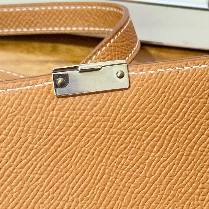 未使用99新✨好用有高質感的HERMES 愛馬仕最美金棕色 斜背包 woc 最耐用的Epsom牛皮 Clic 16 顯年輕銀扣-71