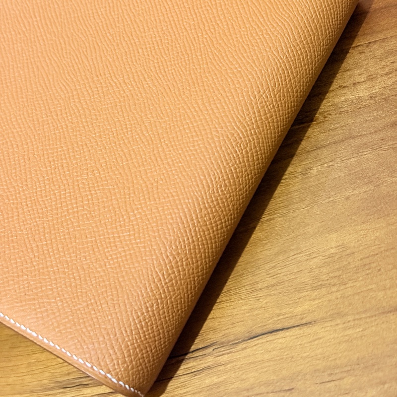 未使用99新✨好用有高質感的HERMES 愛馬仕最美金棕色 斜背包 woc 最耐用的Epsom牛皮 Clic 16 顯年輕銀扣-73