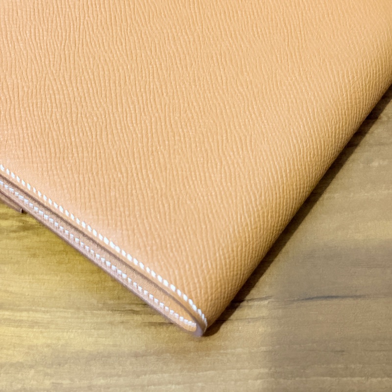 未使用99新✨好用有高質感的HERMES 愛馬仕最美金棕色 斜背包 woc 最耐用的Epsom牛皮 Clic 16 顯年輕銀扣-74