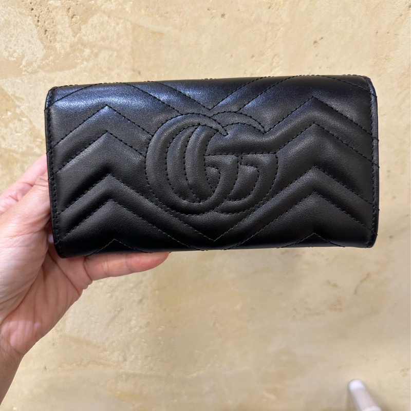 Gucci 黑牛皮山形紋霧金釦GG Marmont下蓋12卡長夾-1