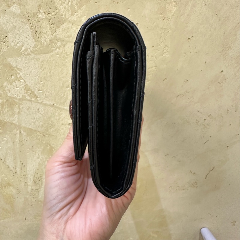 Gucci 黑牛皮山形紋霧金釦GG Marmont下蓋12卡長夾-3