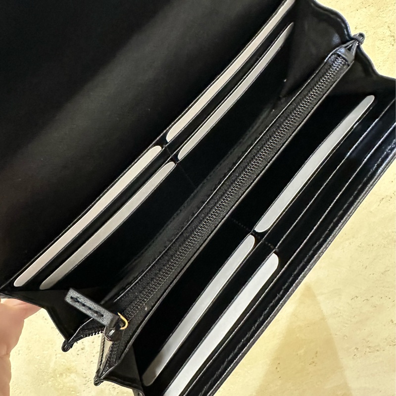 Gucci 黑牛皮山形紋霧金釦GG Marmont下蓋12卡長夾-7