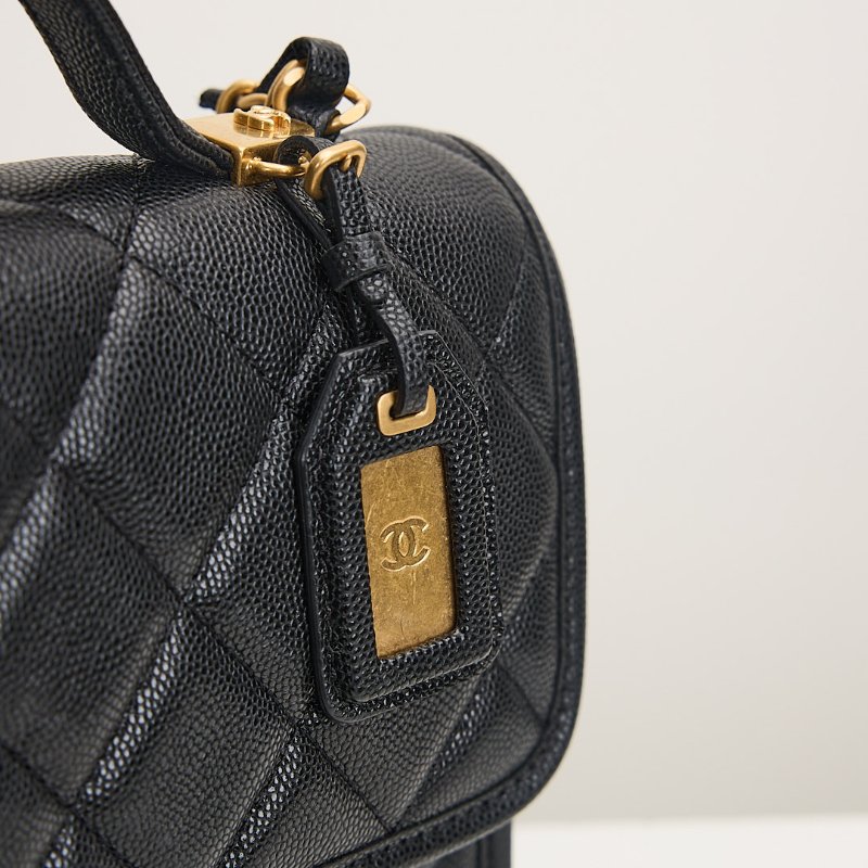Chanel 22k 手柄郵差包/黑金牛-14