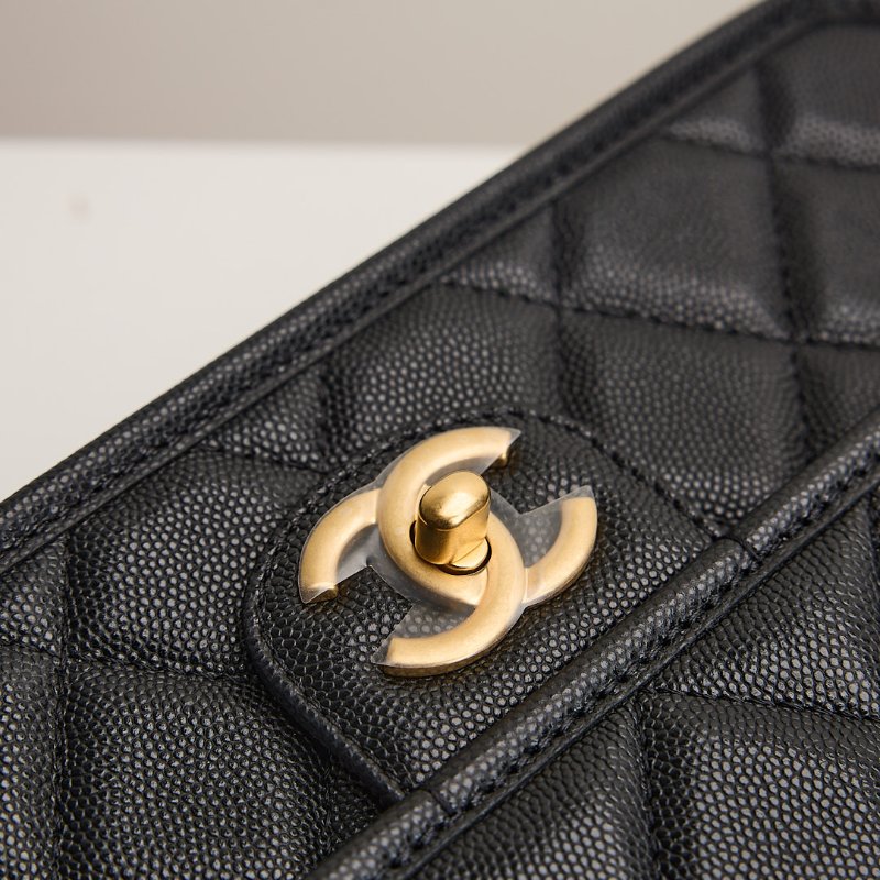 Chanel 22k 手柄郵差包/黑金牛-15