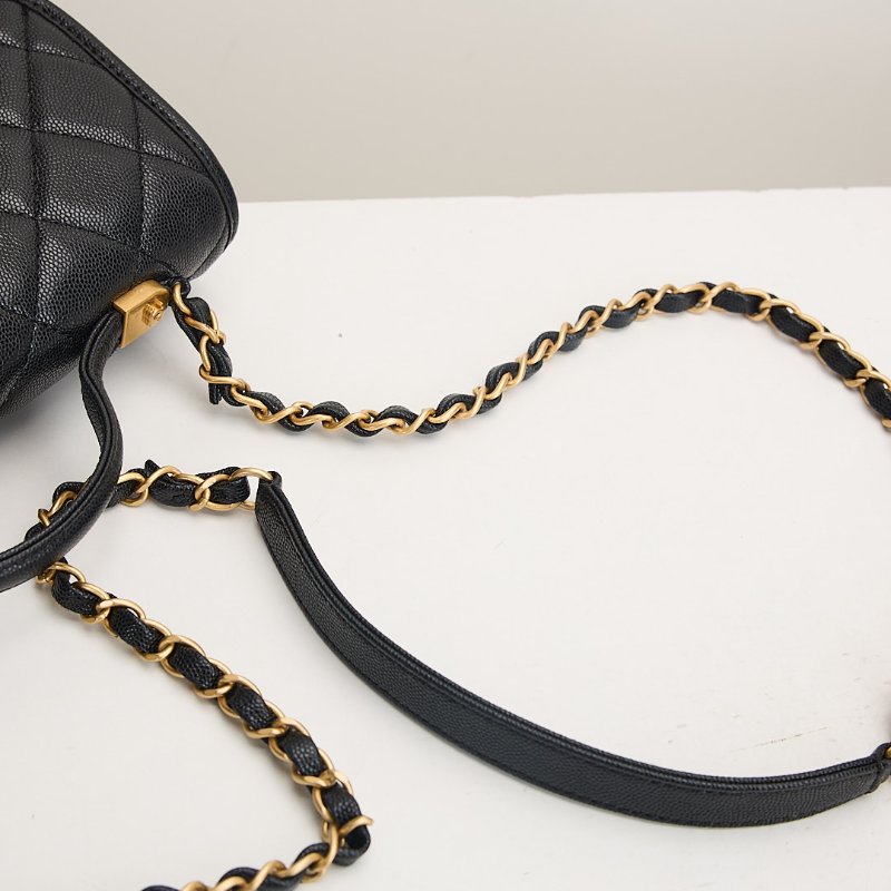 Chanel 22k 手柄郵差包/黑金牛-16