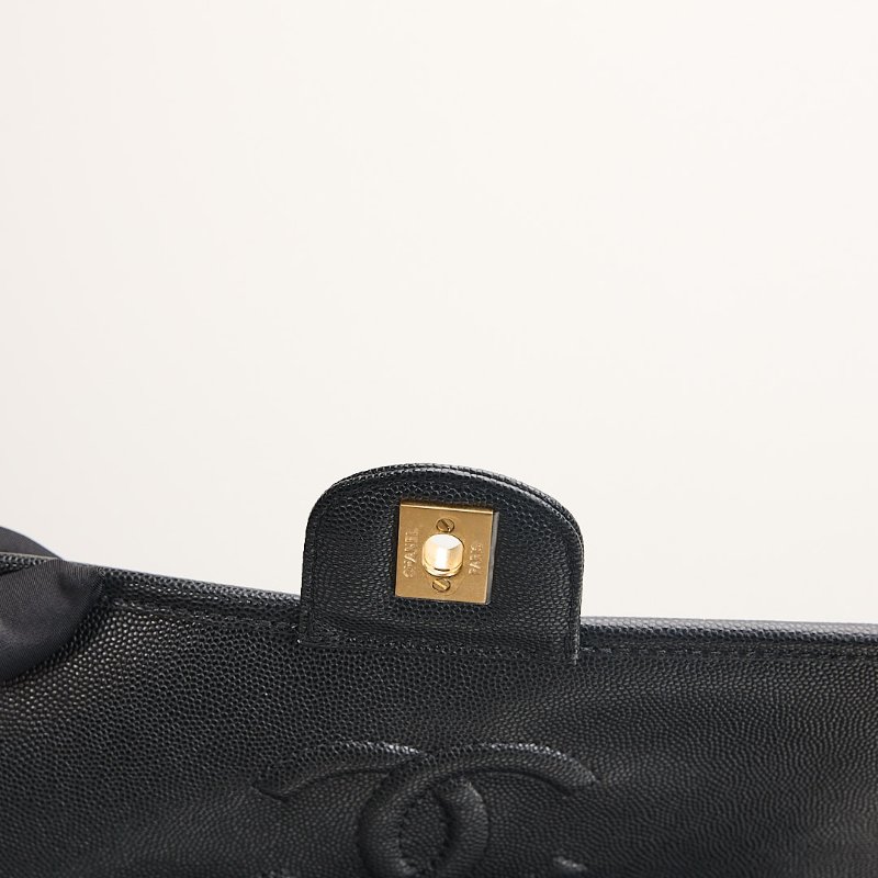 Chanel 22k 手柄郵差包/黑金牛-17