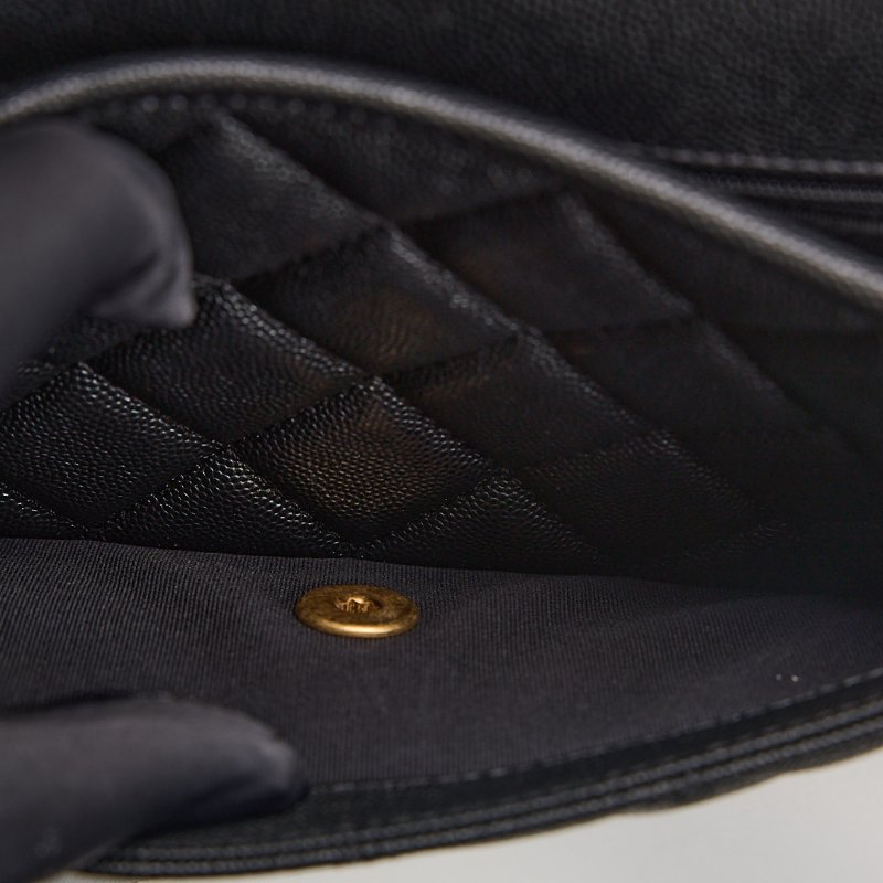 Chanel 22k 手柄郵差包/黑金牛-19