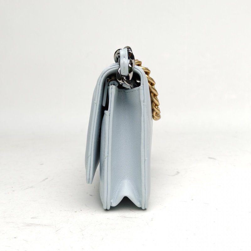 CHANEL CHANEL19BAG吸扣WOC藍色羊皮晶片開金銀扣肩背包-1