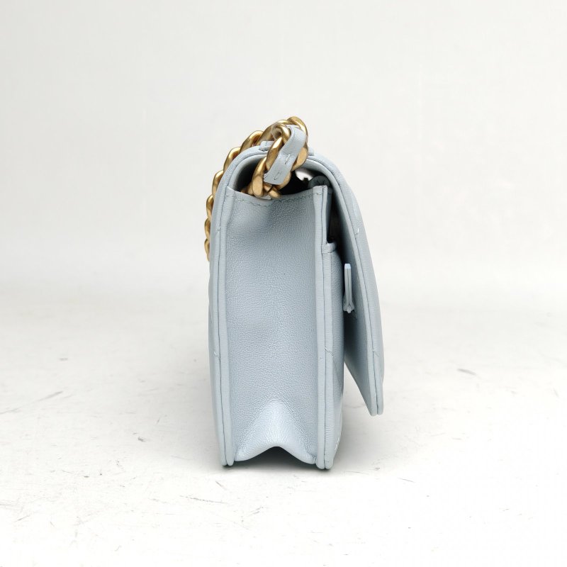 CHANEL CHANEL19BAG吸扣WOC藍色羊皮晶片開金銀扣肩背包-3