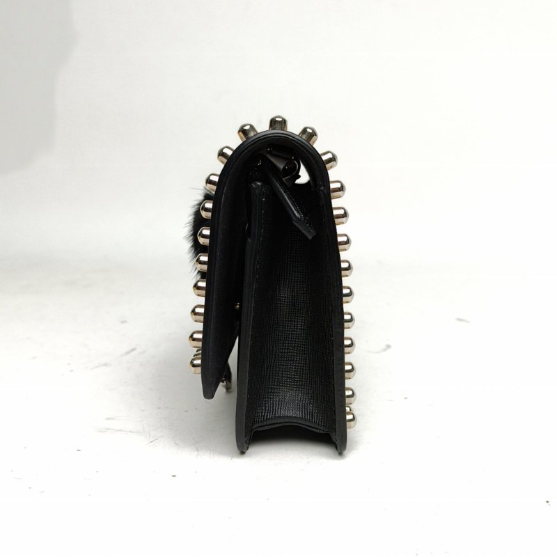 FENDI FENDIFis鏈條包WOC老佛爺黑色牛皮銀扣肩背包-1