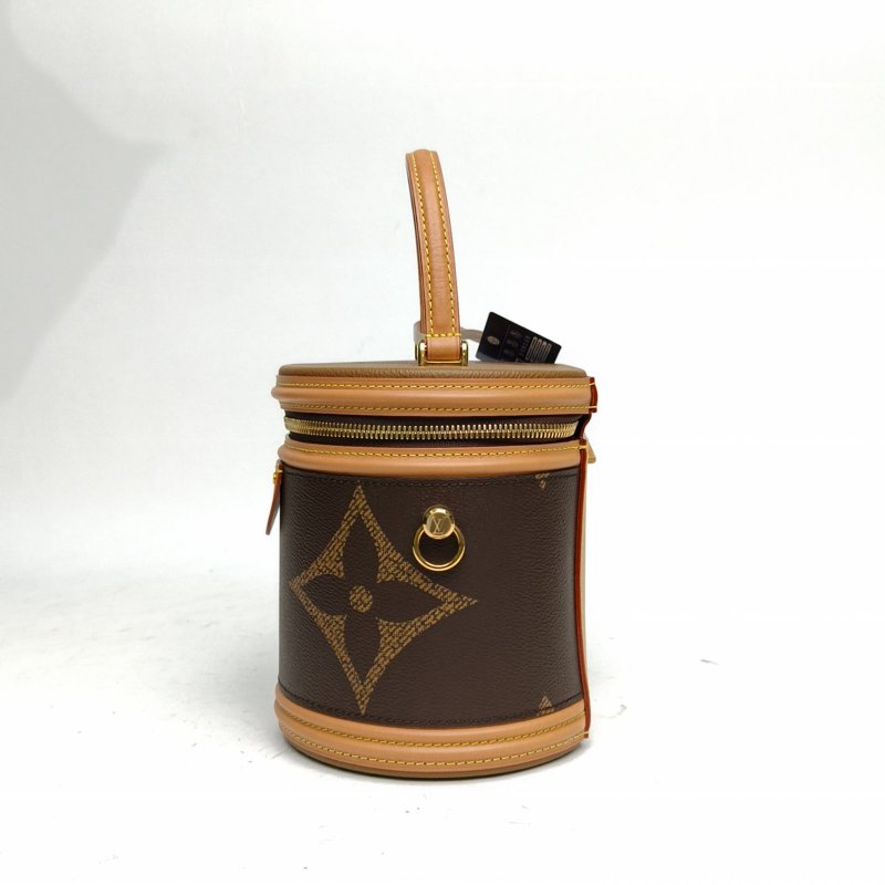 LOUIS VUITTON LOUISVUITTONCANNES圓桶包老花PVC2019大Logo印花肩背包-1