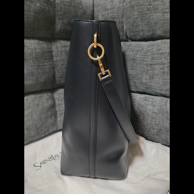 [全新] Saint Laurent Le 37 黑色長型水桶包-2