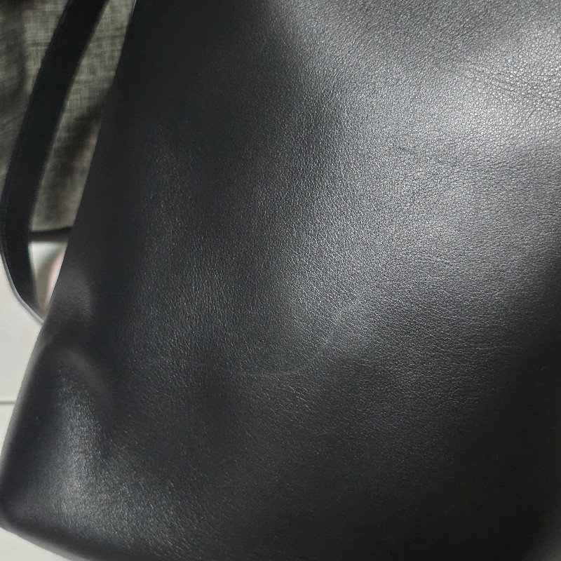 [全新] Saint Laurent Le 37 黑色長型水桶包-9