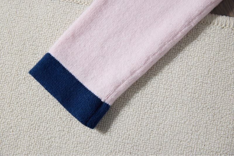 CHANEL經典粉藍撞色羊絨開衫-4