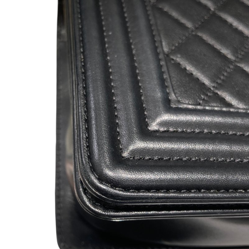 CHANEL 香奈兒 BOY 25 黑色 金扣-6