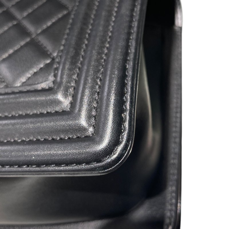 CHANEL 香奈兒 BOY 25 黑色 金扣-9