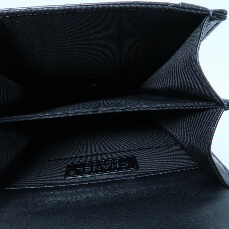 CHANEL 牛皮皮革North South Boy鏈帶肩背袋-4