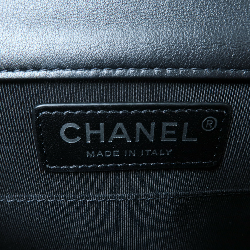 CHANEL 牛皮皮革North South Boy鏈帶肩背袋-6