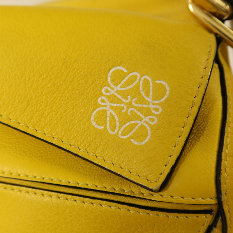 LOEWE 牛皮皮革Puzzle Medium手挽肩背兩用袋-10