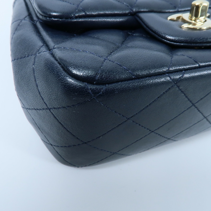 CHANEL 羊皮皮革Classic 17鏈帶肩背袋-13